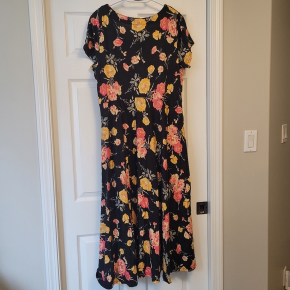 Chaps Maxi Dress - Picture 6 of 9